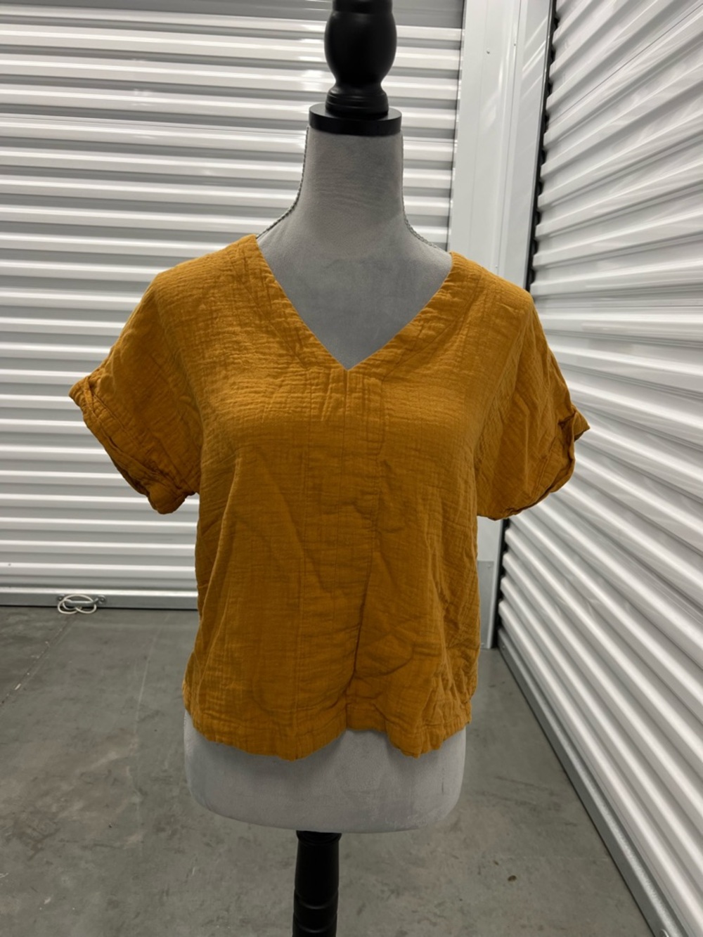Universal Thread V-Neck Short Sleeve Top in Mustard Yellow